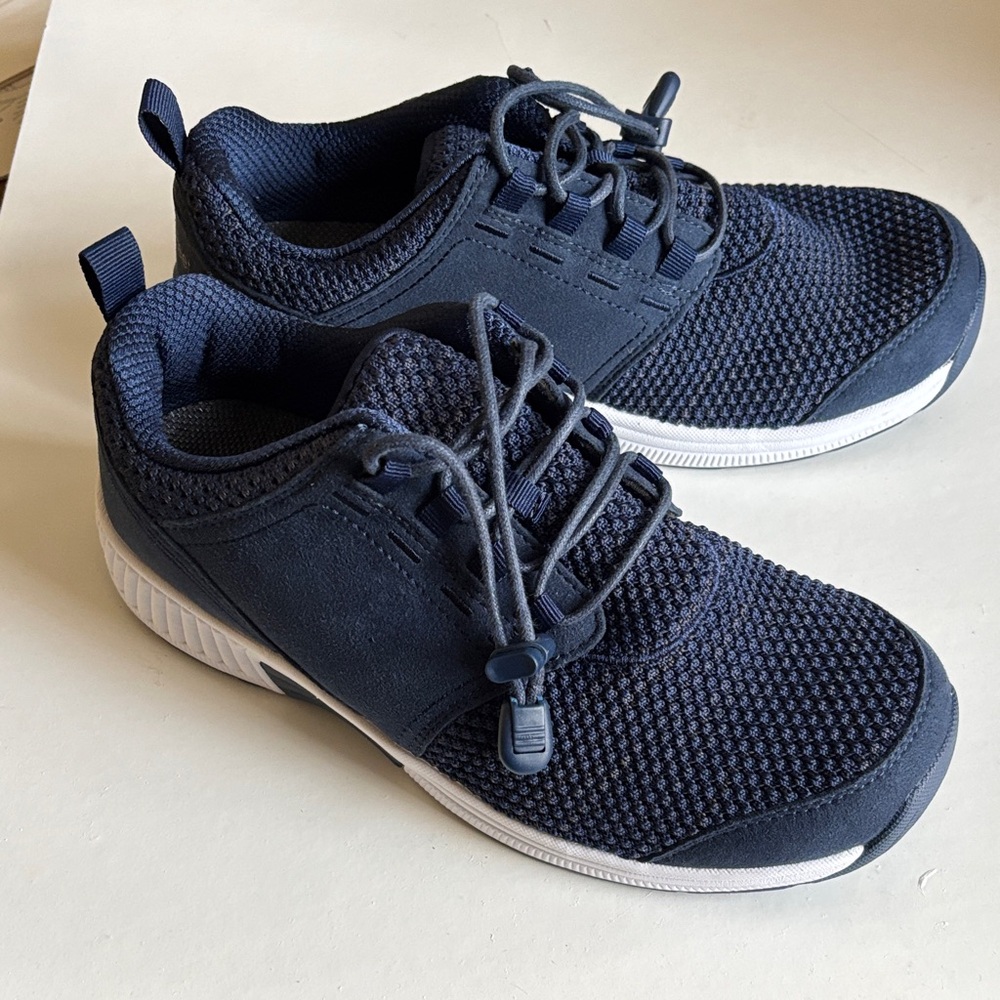 OrthoFeet Francis no tie sneakers Women’s